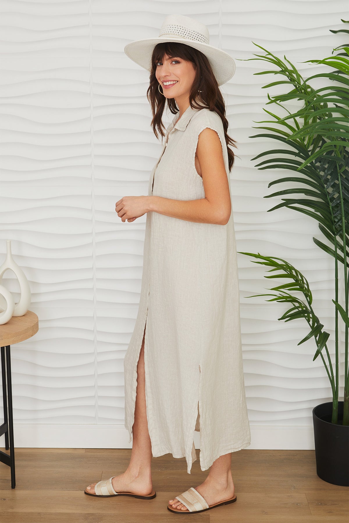 Women's Dress | Mila Crinkle Linen Sleeveless Button Dress | Made in Italy | Oriana Lifestyle Women's Dress | Mila Crinkle Linen Sleeveless Button Dress | Made in Italy | Oriana Lifestyle